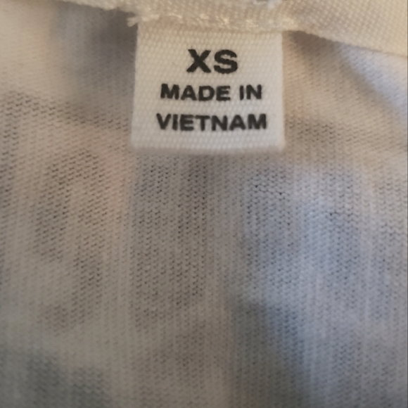 NWOT Women's Vans T-shirt - Picture 2 of 6